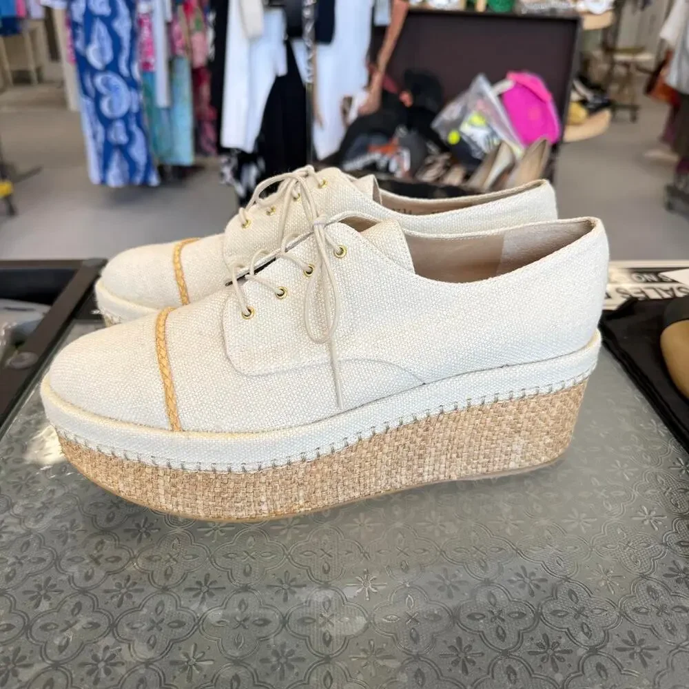 Stuart Weitzman Ivory Canvas Platform Size 8.5
